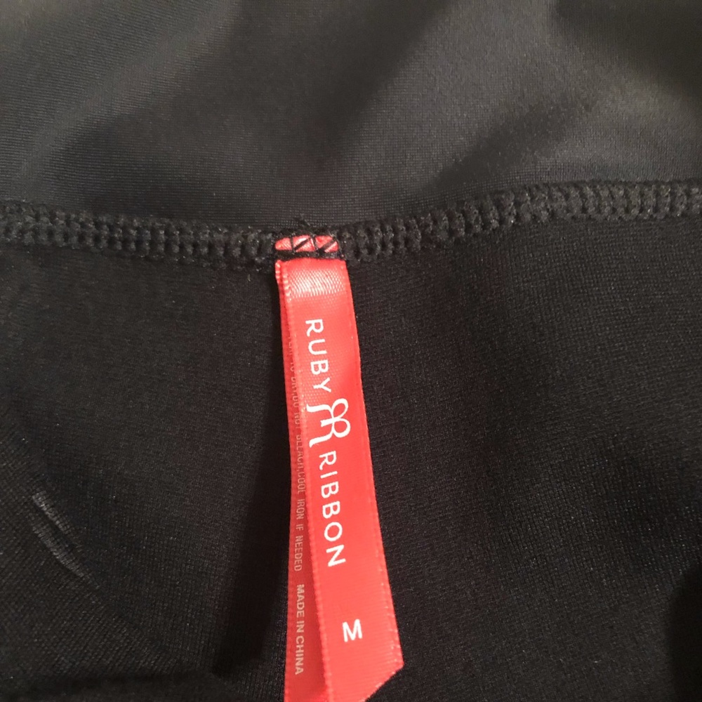 Ruby Ribbon Leggings - image 4